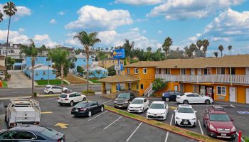 Redondo Inn & Suites
