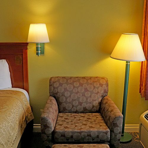 Redondo Inn & Suites