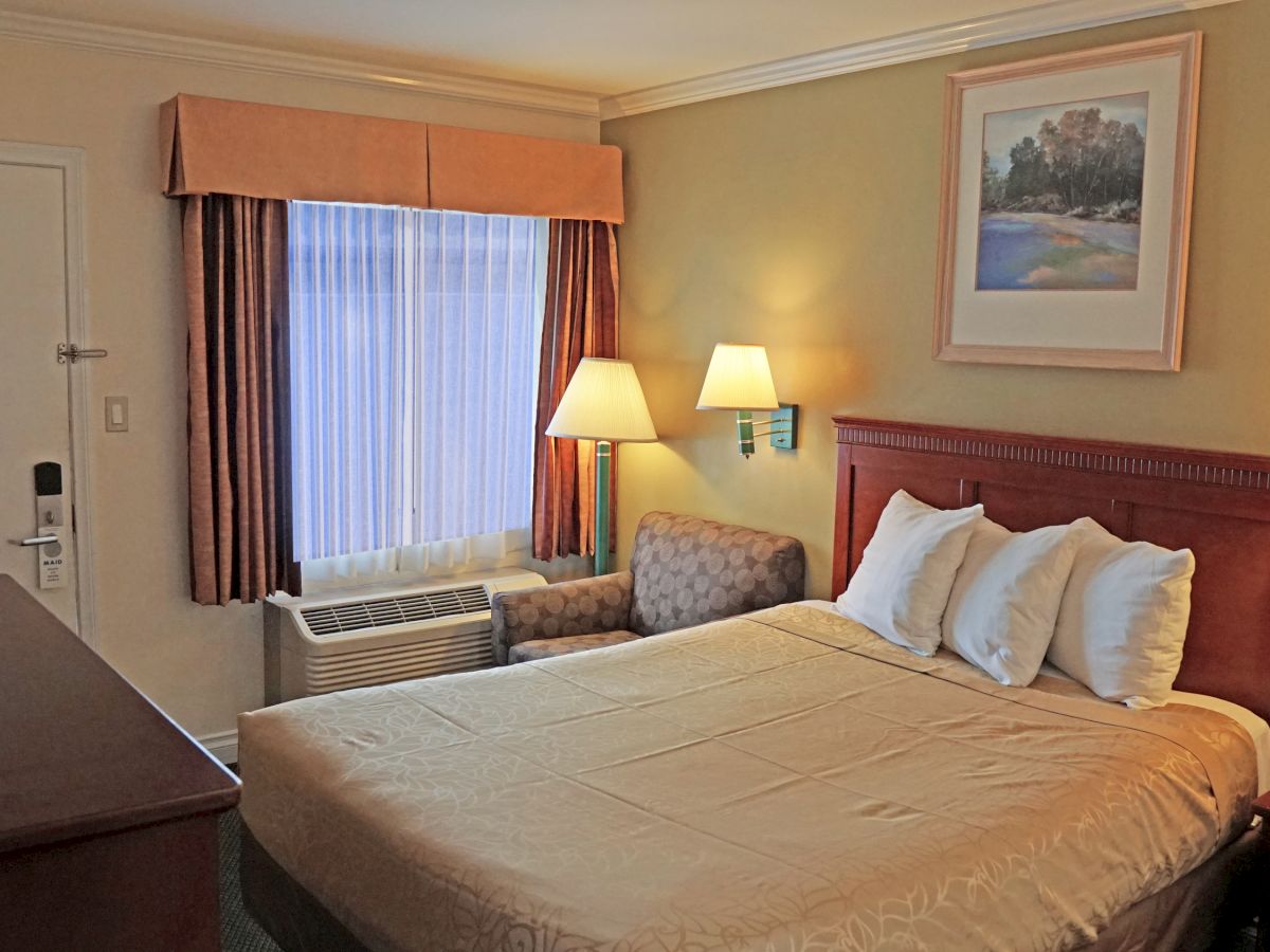 Redondo Inn & Suites