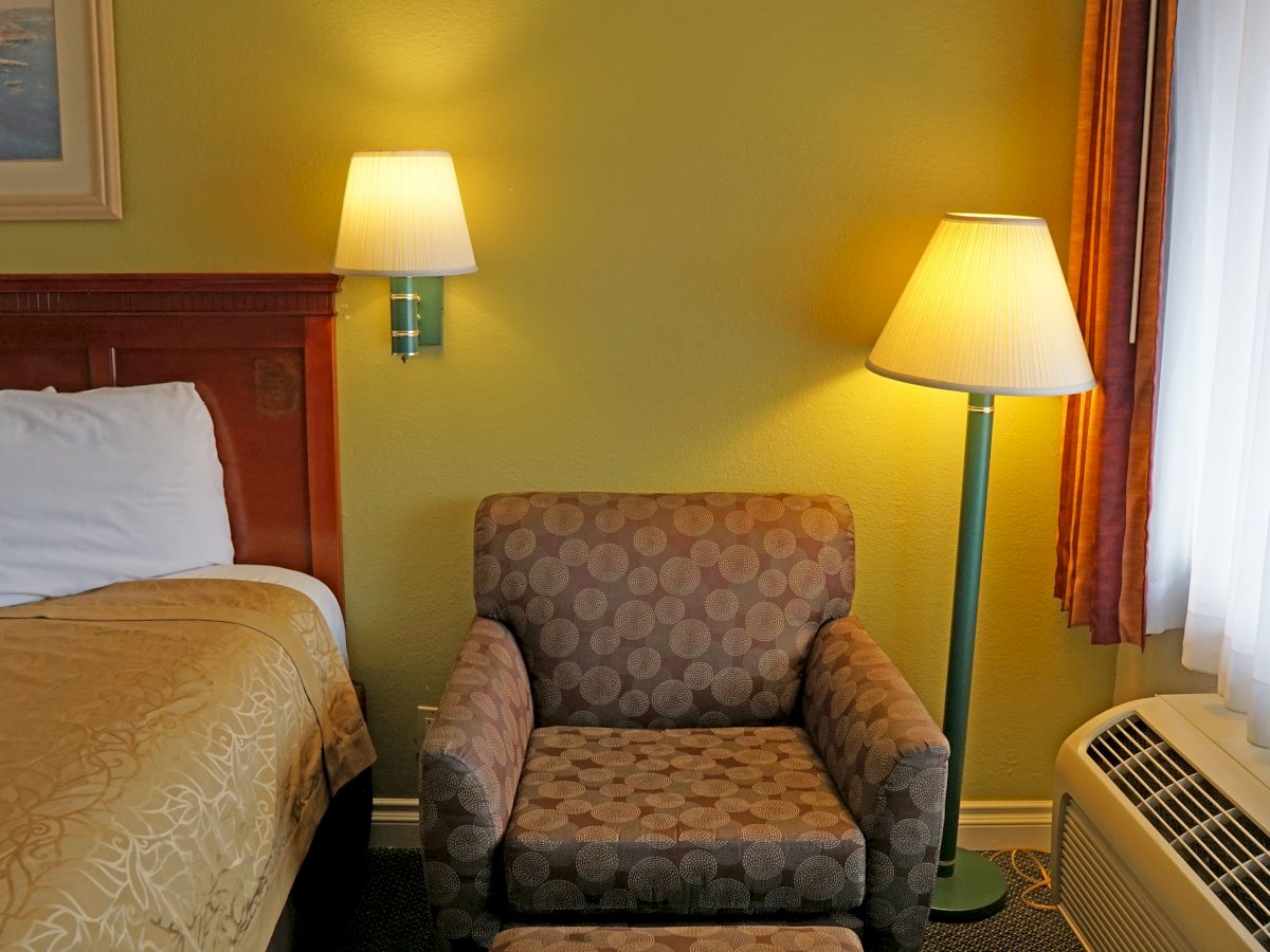 Redondo Inn & Suites