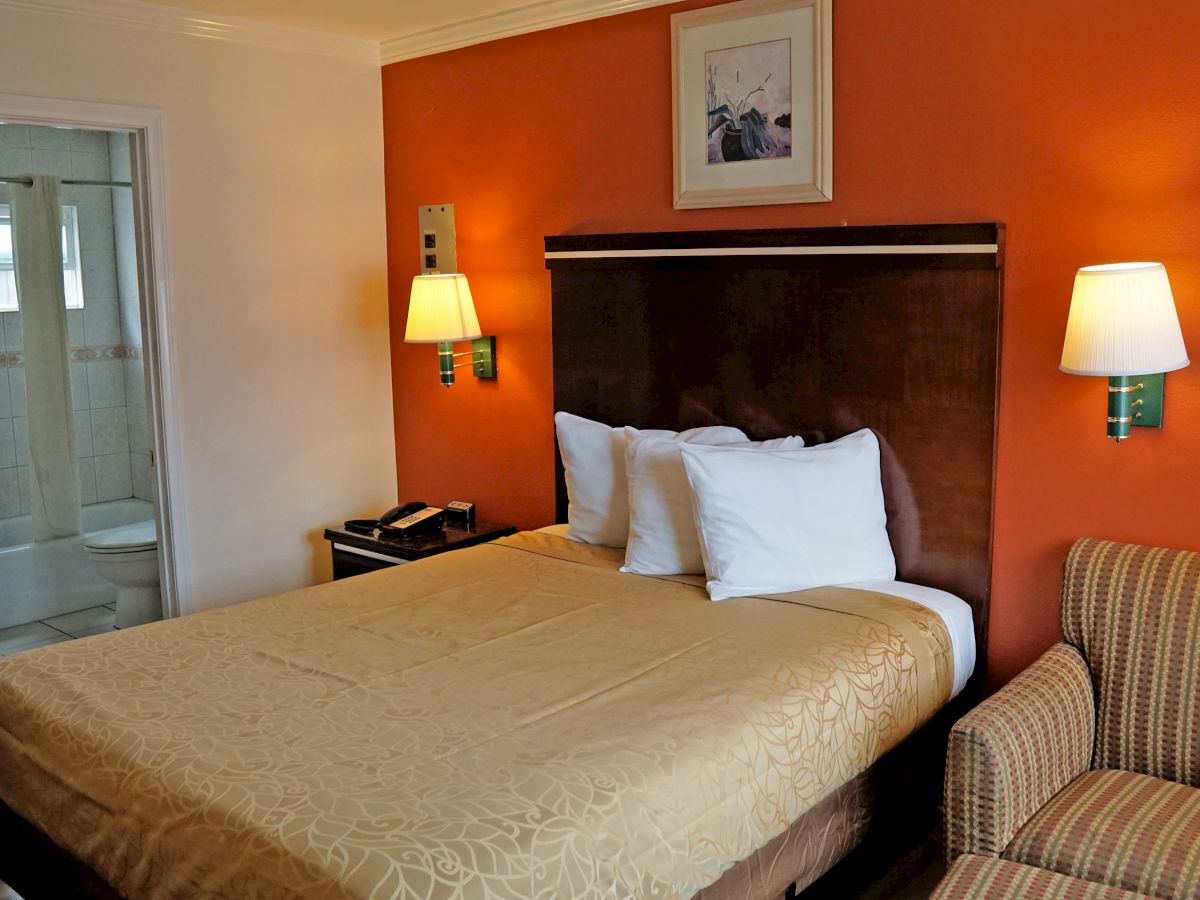 Redondo Inn & Suites
